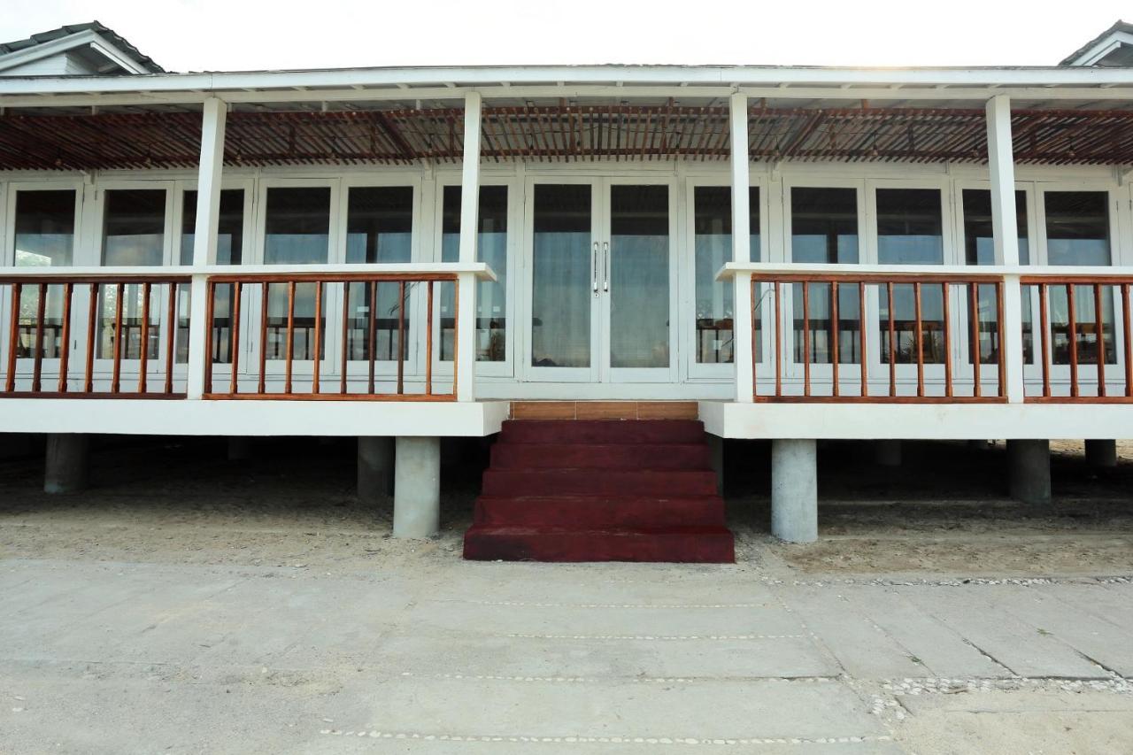 Azana Essence Villa Tabitha Lombok Bumbang Buitenkant foto