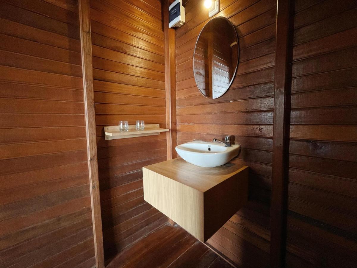Azana Essence Villa Tabitha Lombok Bumbang Buitenkant foto