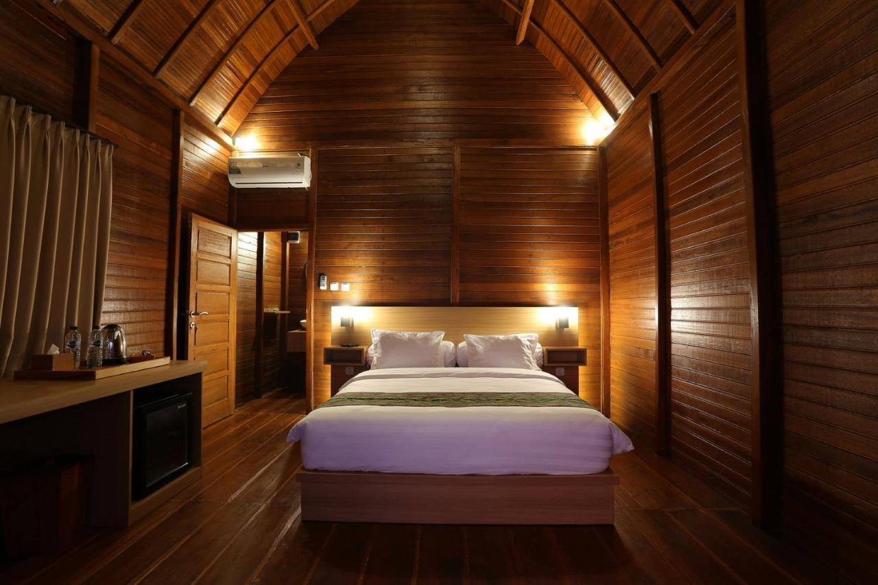 Azana Essence Villa Tabitha Lombok Bumbang Buitenkant foto