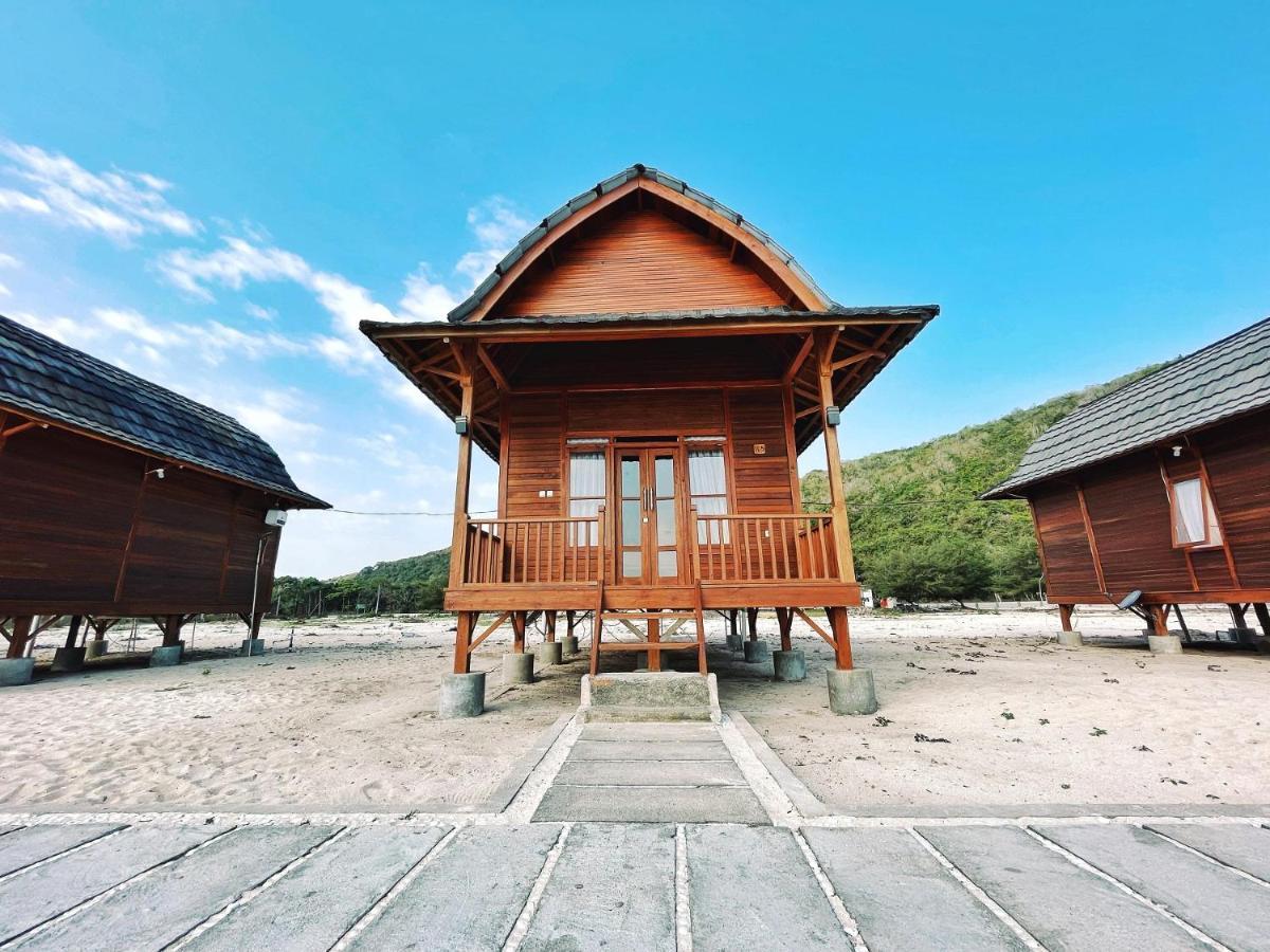 Azana Essence Villa Tabitha Lombok Bumbang Buitenkant foto